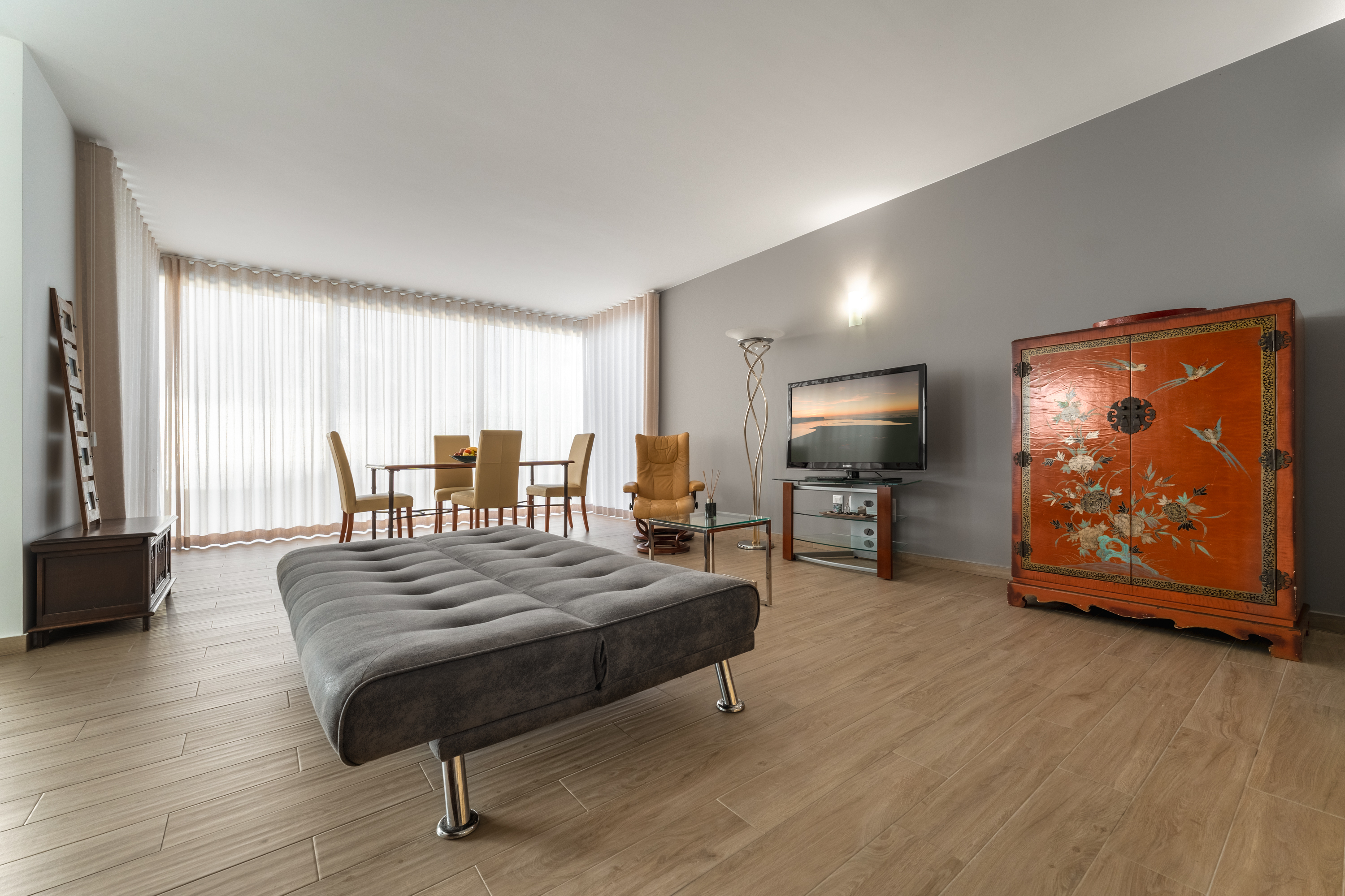 T2 living room